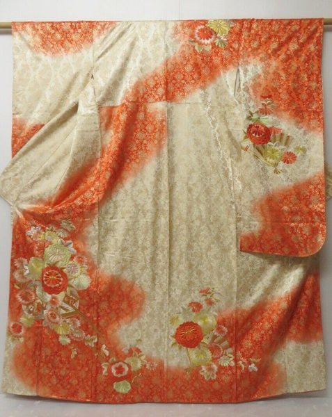 Photo1: 0708T06z1210 Vintage Japanese Kimono Silk FURISODE Off-white Flower cart (1)