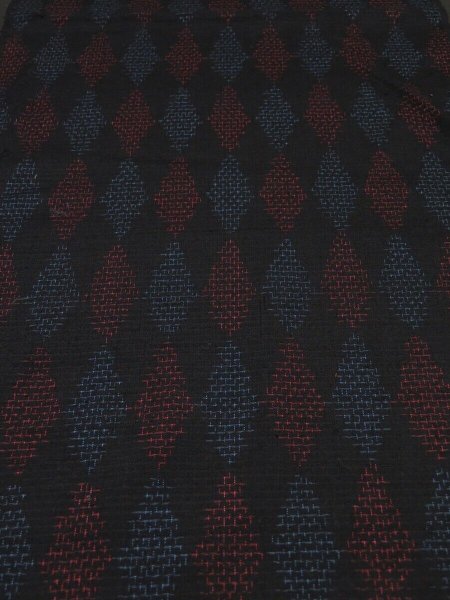 Photo1: 4K02z50 Vintage Japanese Kimono Silk  FABRIC Black, Blue, Red   41.7" (1)