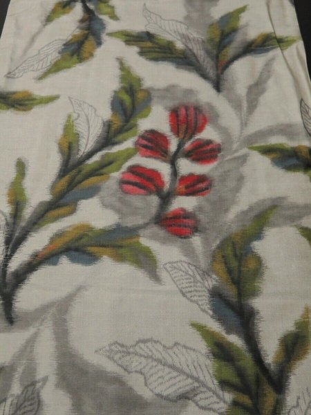 Photo1: 1Q01z40 Vintage Japanese Kimono Silk MEISEN FABRIC Light gray Plants 46.5" (1)