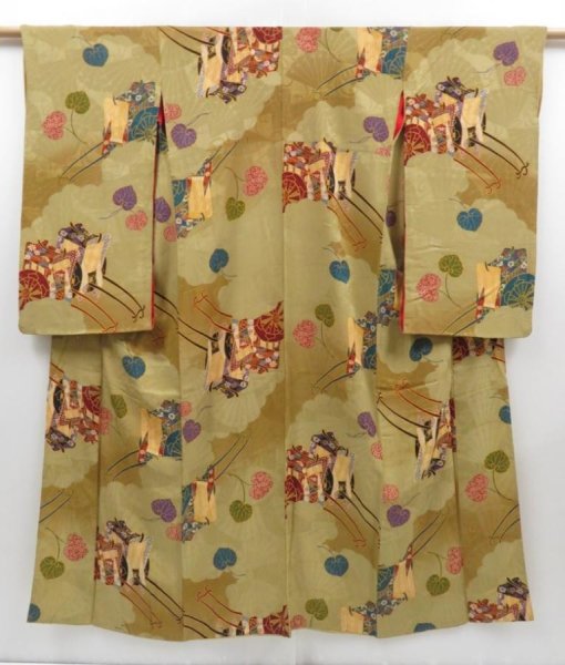 Photo1: 2925T13z650 Antique Japanese Kimono Silk KOMON Royal cart Light olive (1)