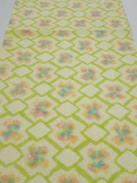 Photo1: 2T02z60  Japanese Kimono Silk SHIBORI FABRIC  Yellow green 44.1x14.2 (1)