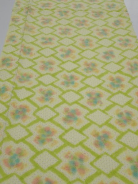 Photo1: 2T03z  Japanese Kimono Silk SHIBORI FABRIC  Yellow green (1)