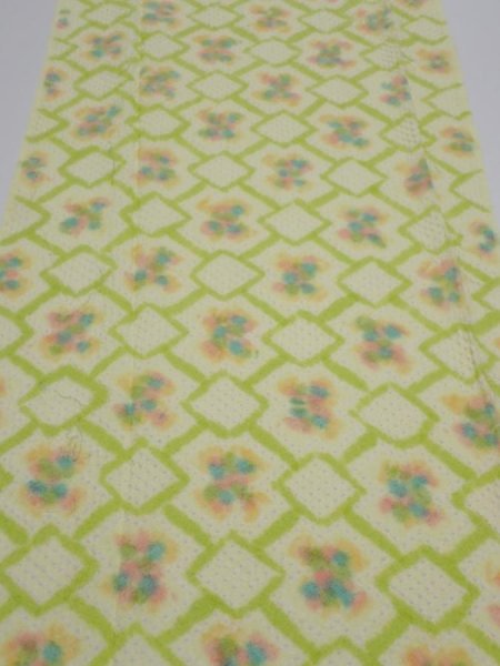 Photo1: 2T06z90  Japanese Kimono Silk SHIBORI FABRIC  Yellow green 64.6x14.2 (1)