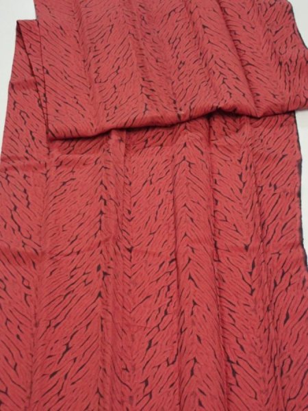 Photo1: 2V07z100  Japanese Kimono Silk  FABRIC Mokume shibori Dull red 77.2x13.8 (1)