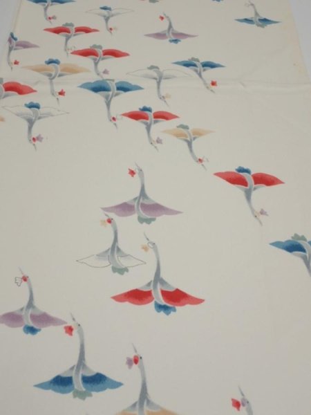 Photo1: 4i02z50  Japanese Kimono Silk  FABRIC Flying crane Off-white 39.4x14.6 (1)