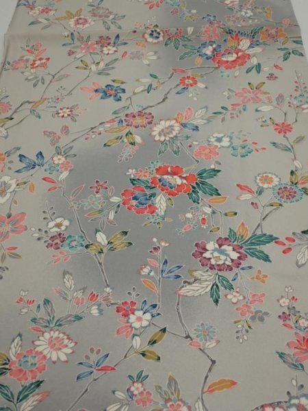 Photo1: 4D02z60  Japanese Kimono Silk  FABRIC Flowers Light gray 44.1x14.4 (1)