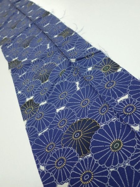 Photo1: 2W10z30  Japanese Kimono Silk  FABRIC Chrysanthemum Navy 35.8x6.9 (1)