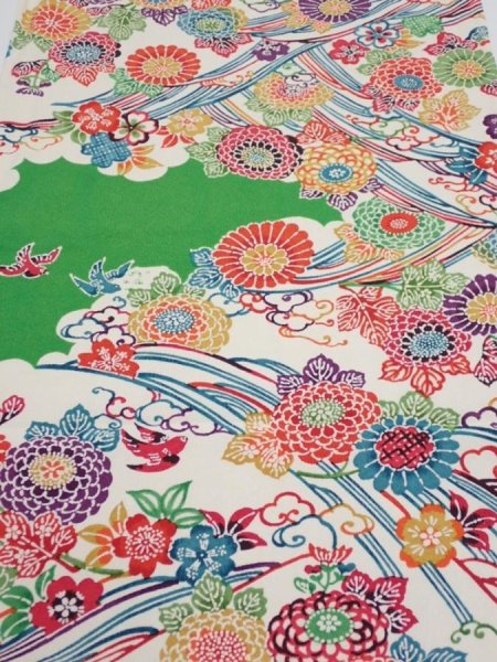 Photo1: 1V01z70  Japanese Kimono Crepe Silk  FABRIC Kyo-bingata Green 43.3x14.6 (1)