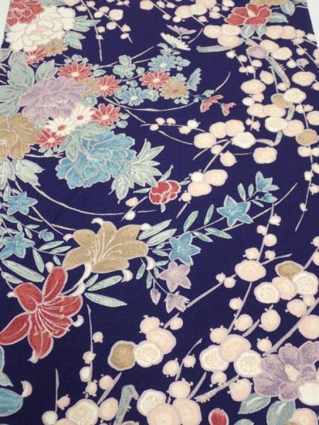 Photo1: 2E02z70  Japanese Kimono Crepe Silk  FABRIC Flowers Navy 40.9x13.8 (1)