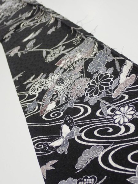 Photo1: 2Z07z40  Japanese Kimono Silk  FABRIC Flowers Black 53.5x7.1 (1)