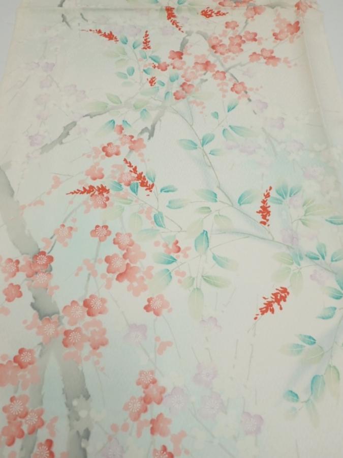 2R01z60  Japanese Kimono Silk  FABRIC Plum tree Off-white 42.1x14.6