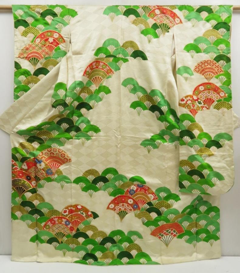 5001T04z980 Vintage Japanese Kimono Silk FURISODE Folding fan Off-white