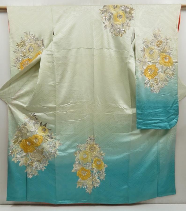 5001T06z1340 Vintage Japanese Kimono Silk FURISODE Peony Off-white