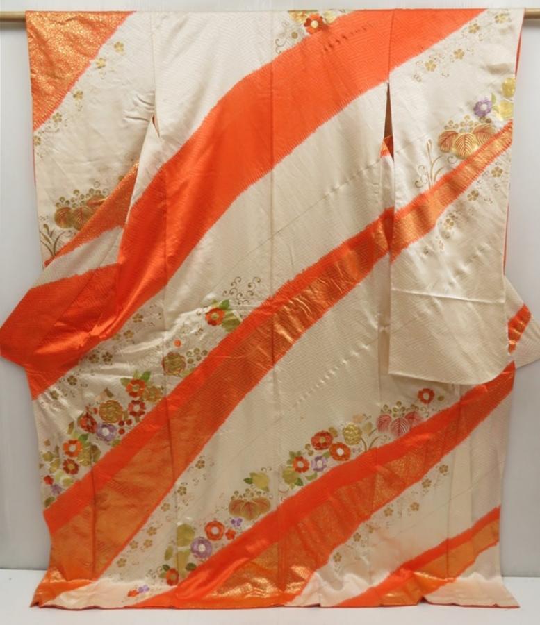 5012T12z1080 Vintage Japanese Kimono Silk FURISODE Flowers Dark orange